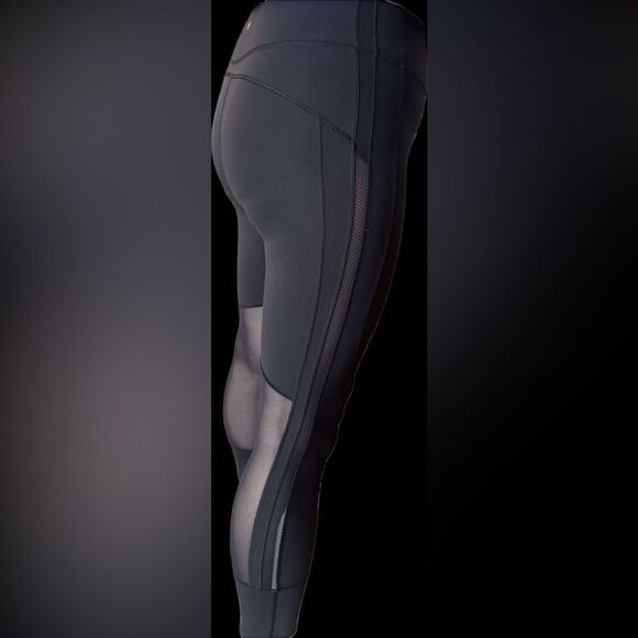 Lululemon Pants Womens 8 Black Stretch 26" Cuff Cropped Mid Rise Leggings Read - Picture 6 of 11